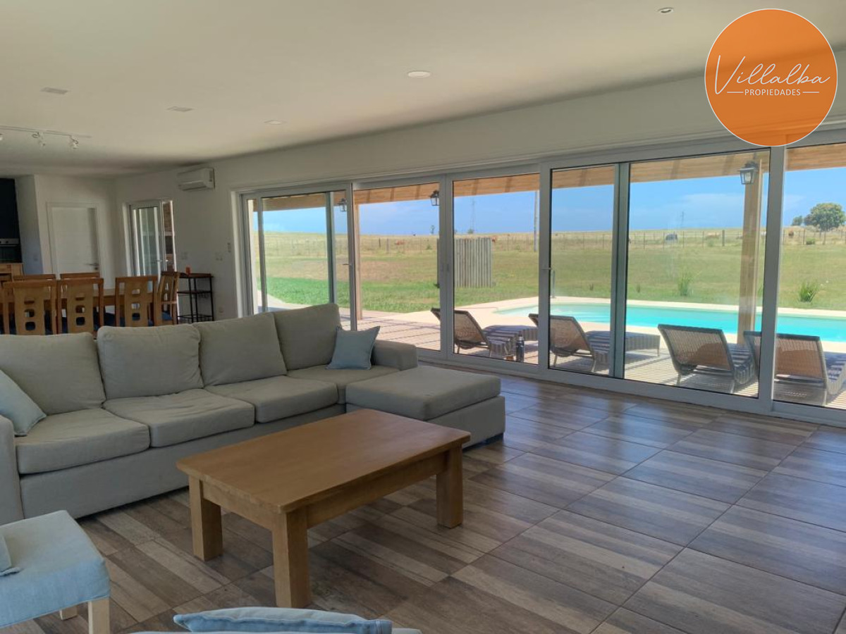 Casa ID.3351 - Moderna casa en El Quijote en venta y alquiler