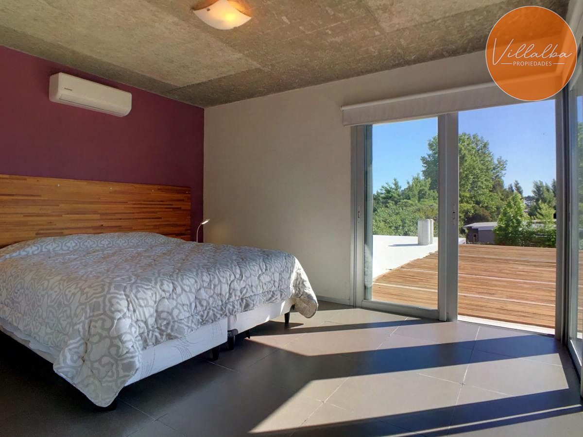Apartamento ID.3350 - Casa en Barrio Privado 4 dormitorios con piscina