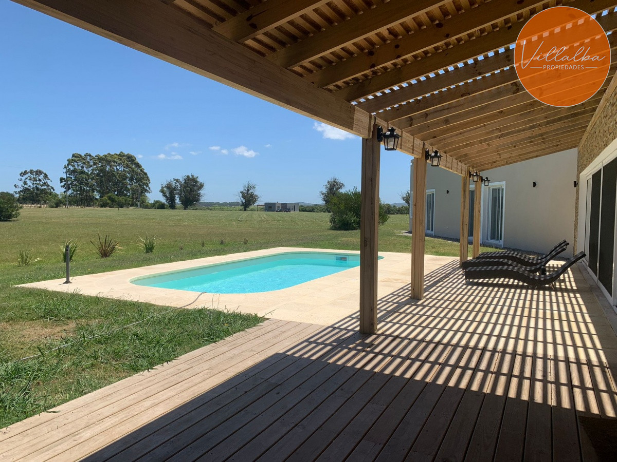 Casa ID.3351 - Moderna casa en El Quijote en venta y alquiler