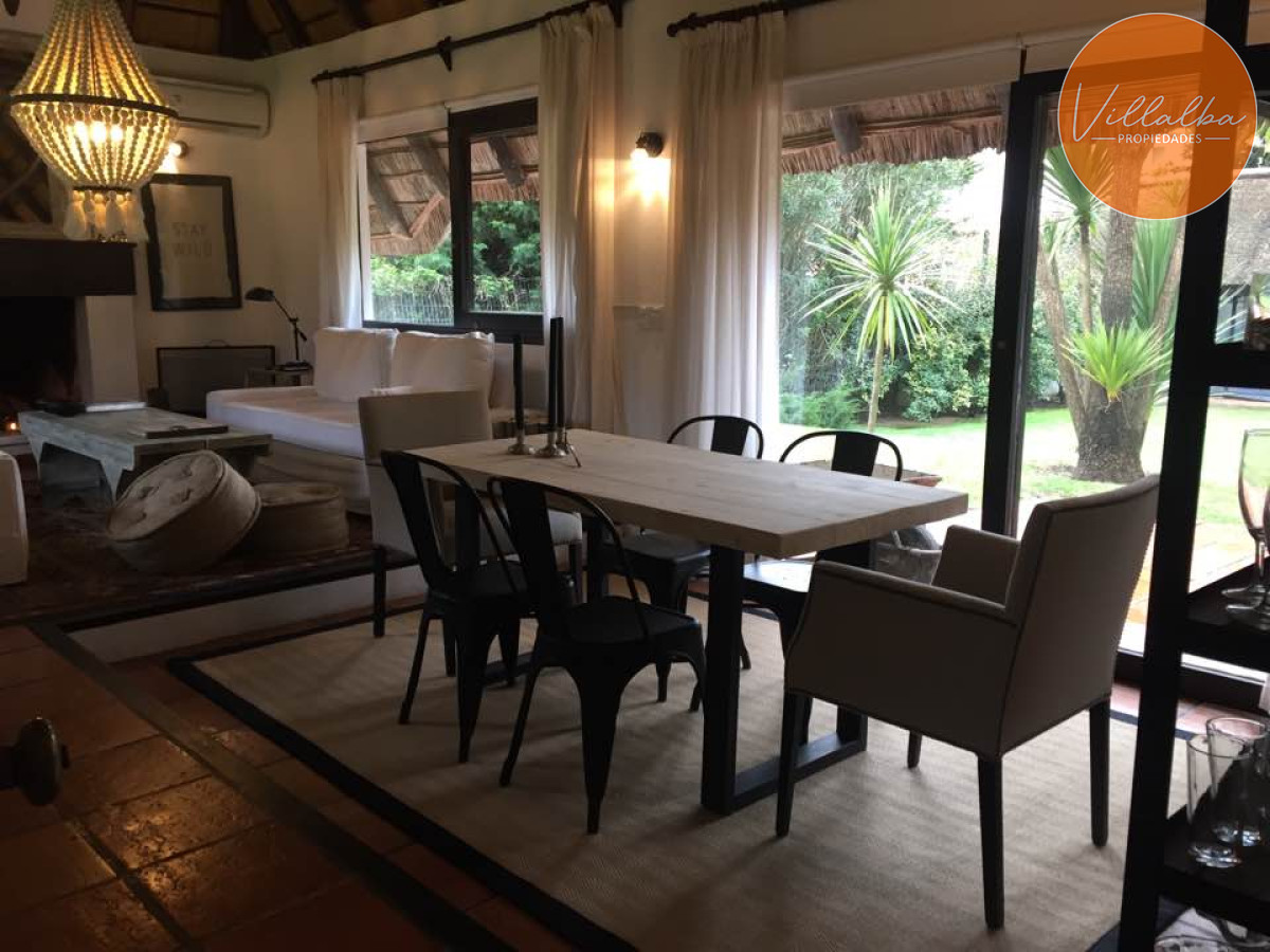Casa ID.3186 - Casa en Rincón del Indio 3 dormitorios piscina