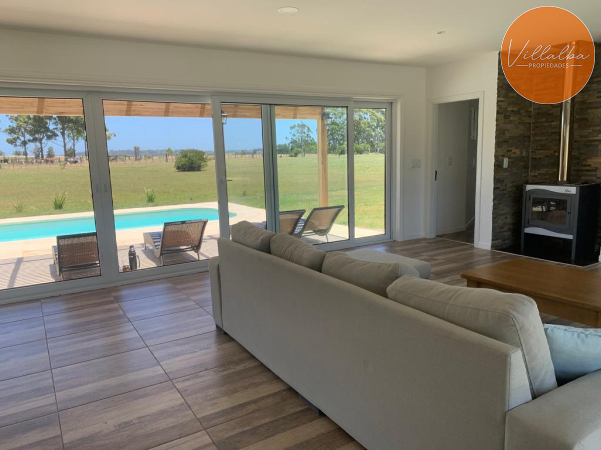 Casa ID.3351 - Moderna casa en El Quijote en venta y alquiler