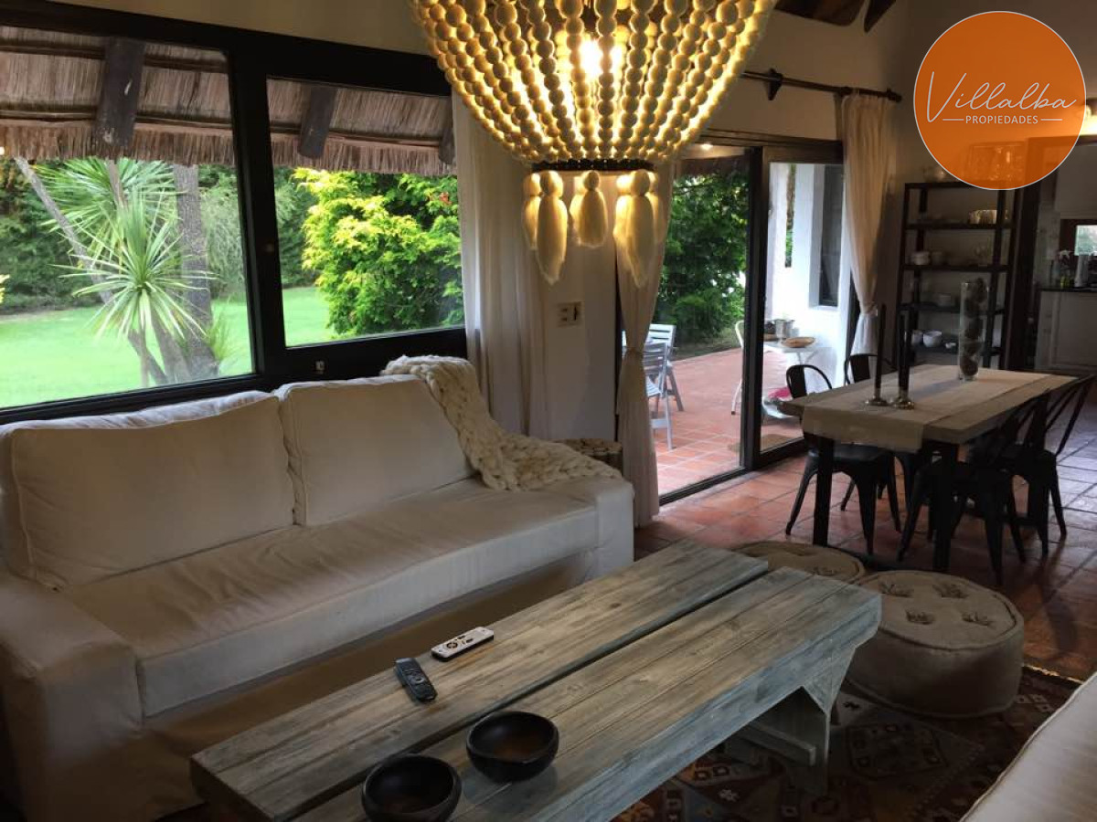 Casa ID.3186 - Casa en Rincón del Indio 3 dormitorios piscina