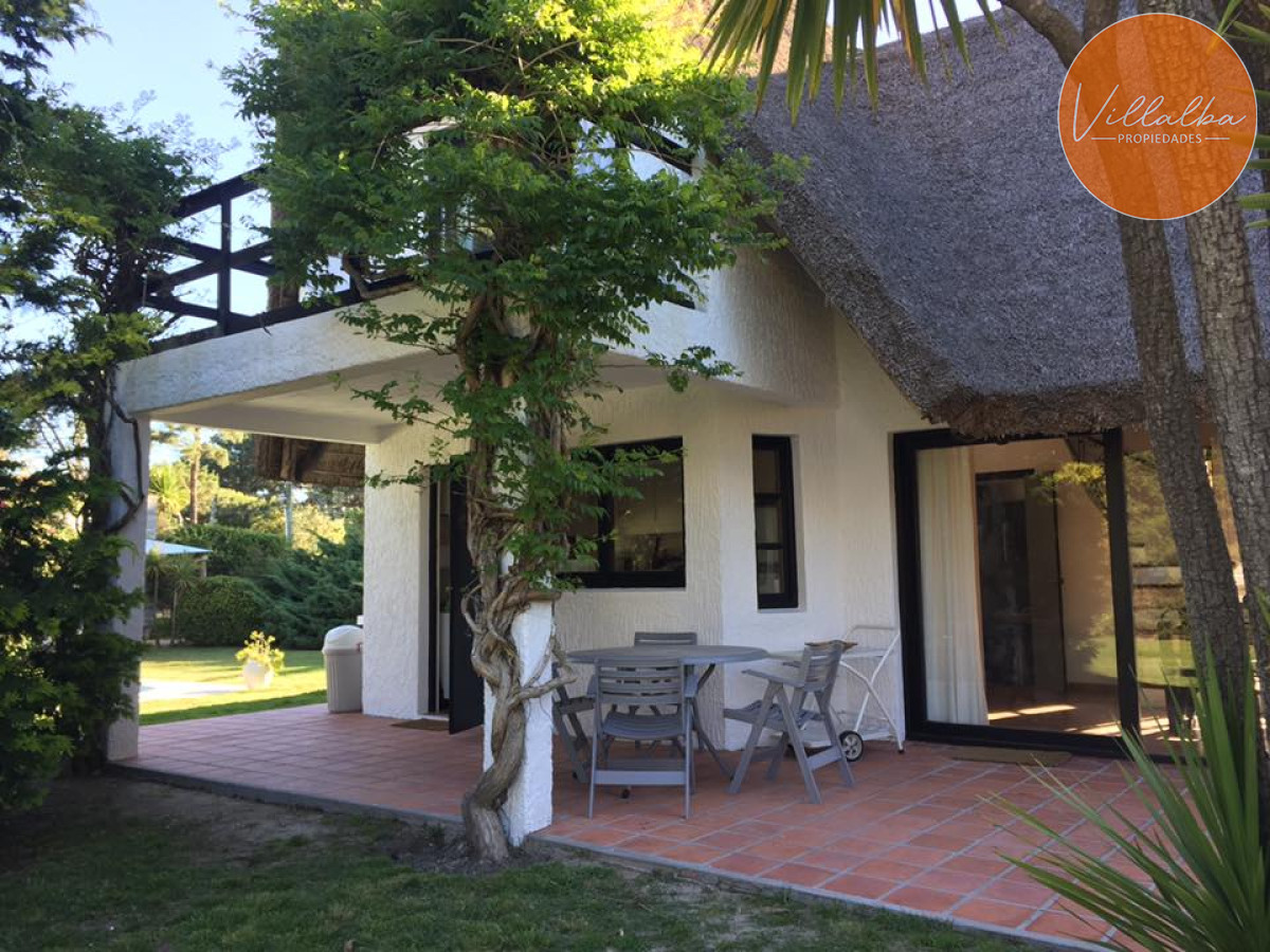 Casa ID.3186 - Casa en Rincón del Indio 3 dormitorios piscina