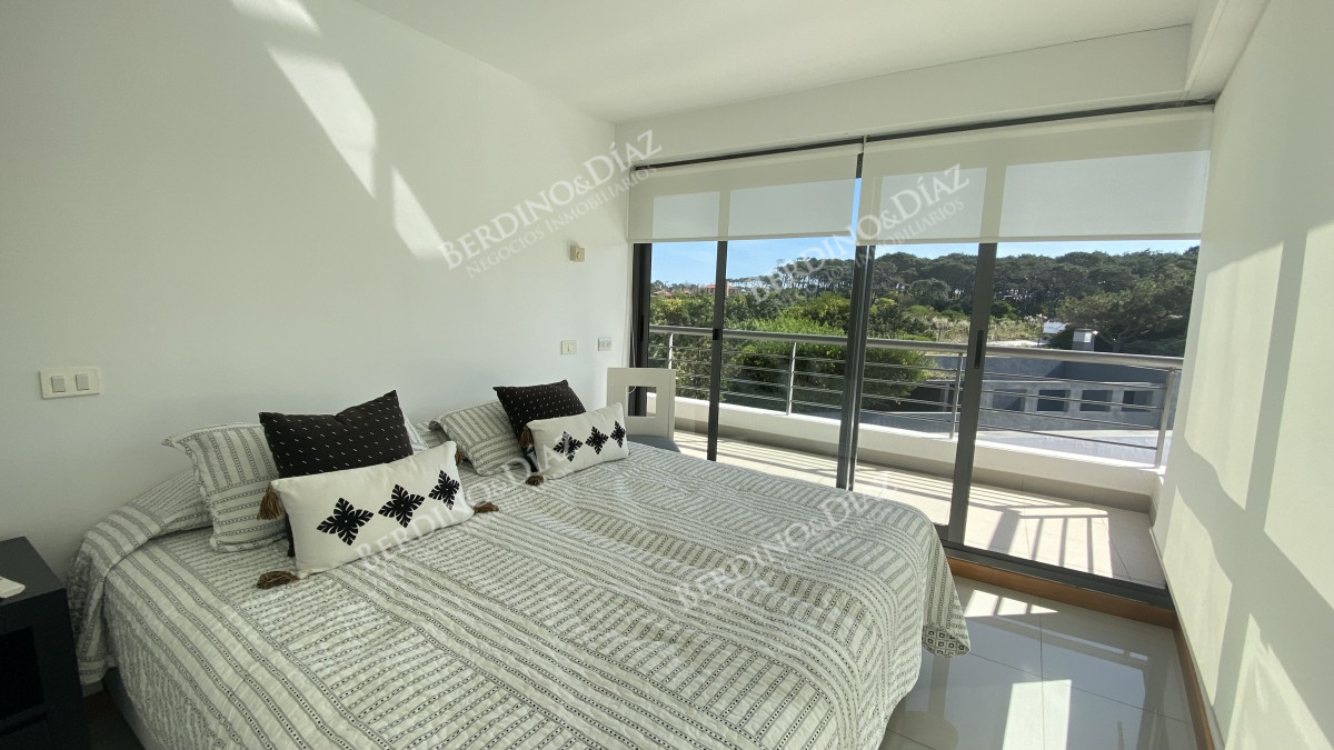 Apartamento ID.2006 - Amplia y luminosa planta en primera linea al mar 