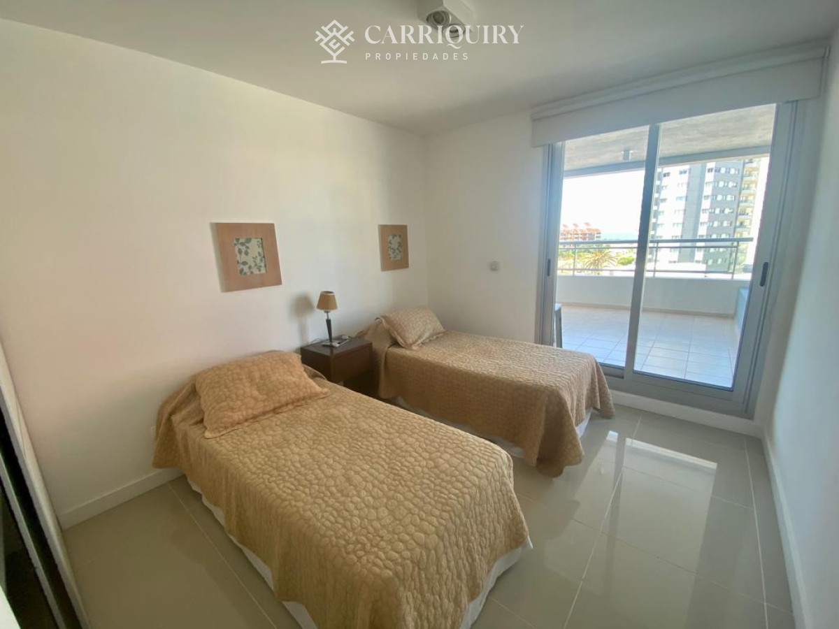 Apartamento ID.5750 - Apartamento en la Brava 3 dormitorios con terraza y garage