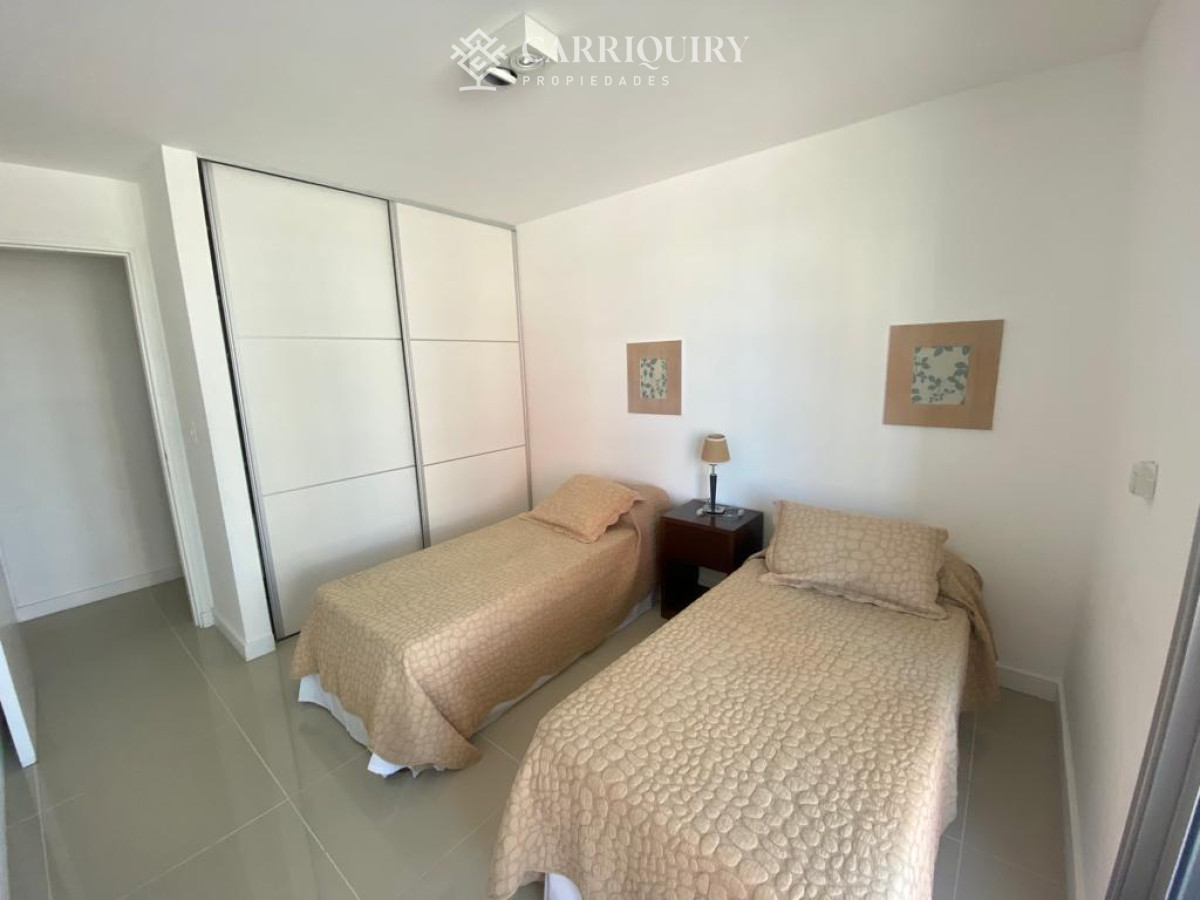 Apartamento ID.5750 - Apartamento en la Brava 3 dormitorios con terraza y garage
