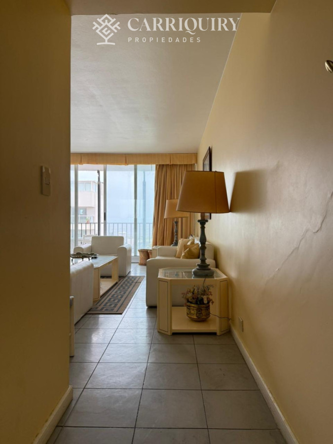 Apartamento ID.10100 - OPORTUNIDAD EXCELENTE APARTAMENTO EN TORRE EMBLEMATICA DE LA PENINSULA 2 DORMITORIOS PUNTA DEL ESTE