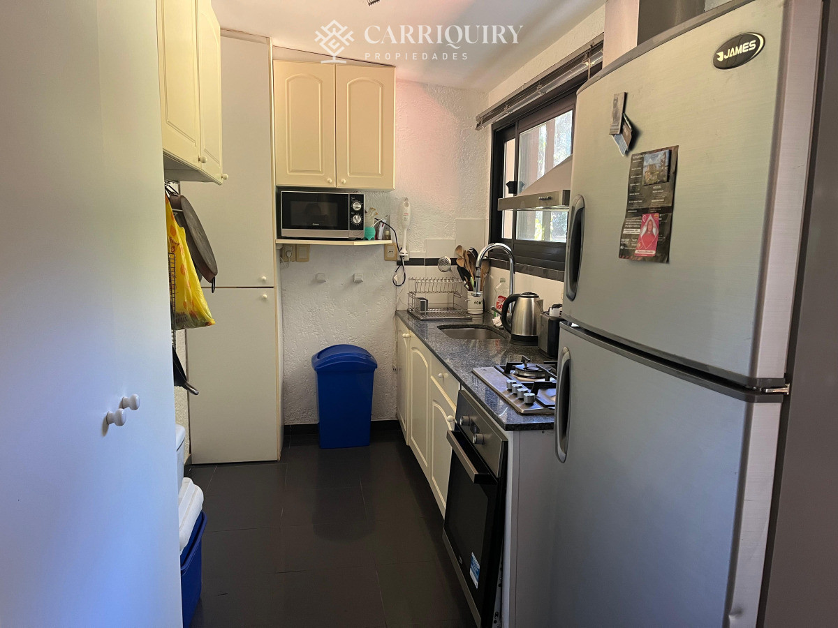 Casa ID.9696 - Alquiler anual ideal uso comercial o familiar .Sobre Avenida Córdoba.