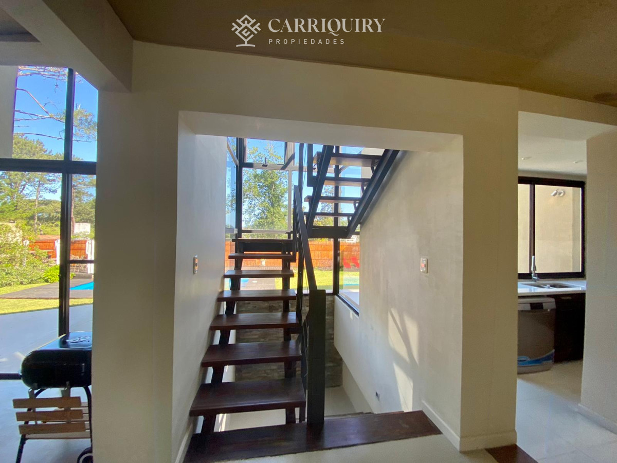 Casa ID.5541 - Casa en Rincón del Indio 5 dormitorios con piscina