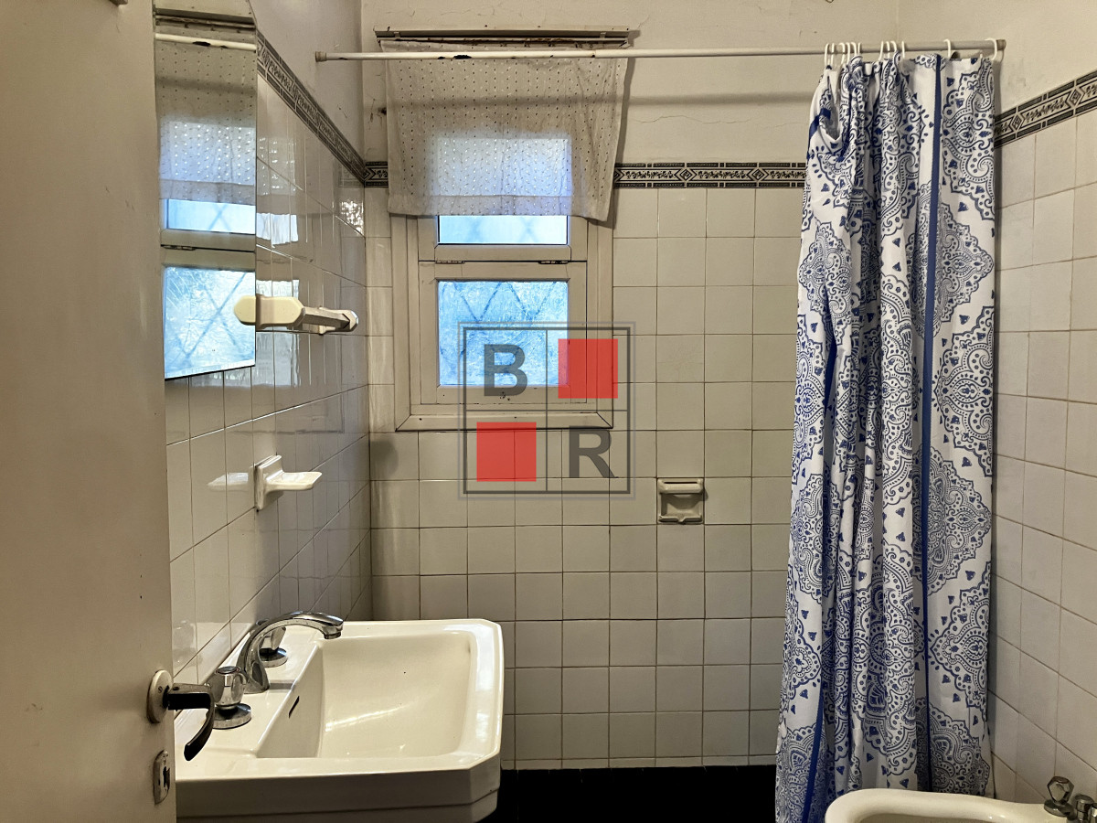 Casa ID.1360 - Oportunidad destacada.Construcción solida sobre muy buen terreno, ubicada en Golf