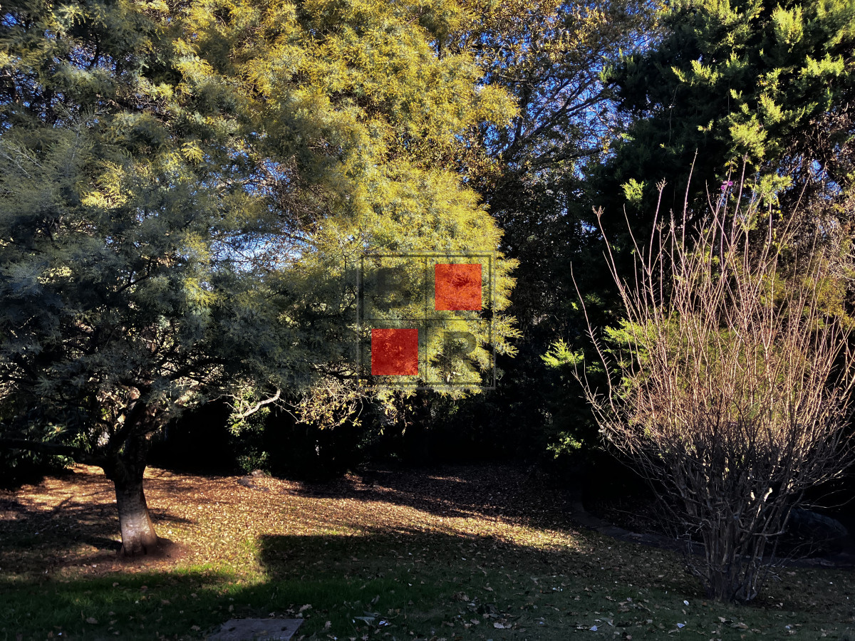 Casa ID.1360 - Oportunidad destacada.Construcción solida sobre muy buen terreno, ubicada en Golf