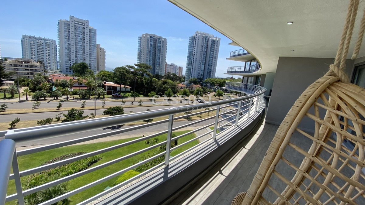 Apartamento ID.3291 - Apartamento en venta a metros de playa Mansa amueblado a estrenar.
