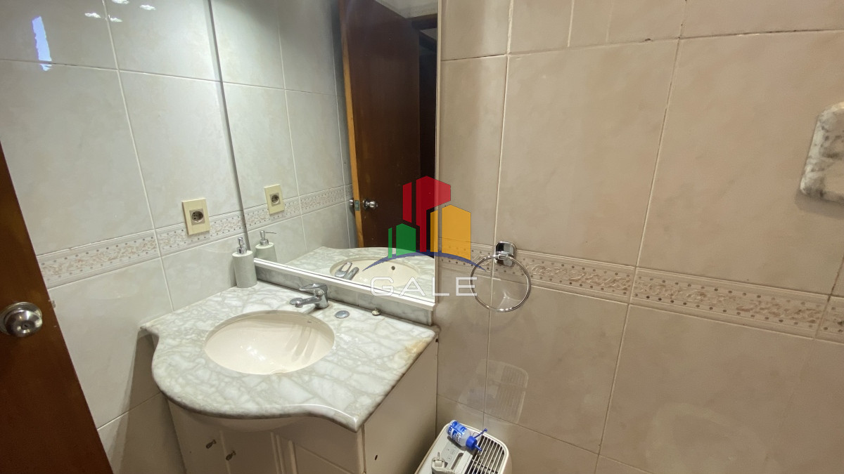 Casa ID.1984 - Quieres estar a pasos de zona comercial ?