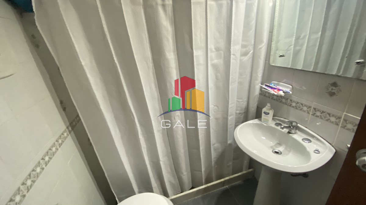 Casa ID.1984 - Quieres estar a pasos de zona comercial ?