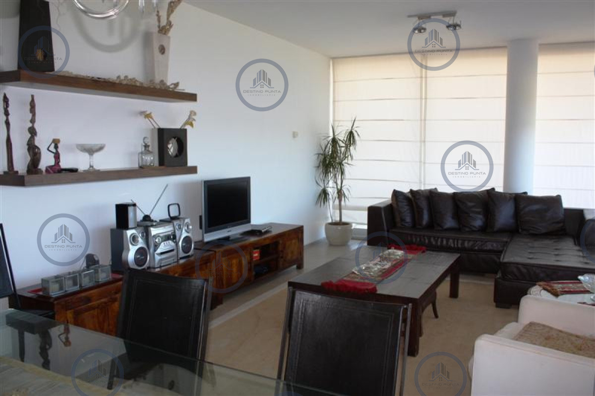 Apartamento ID.1929 - Apartamento en La Barra 3 Dormitorios con Vista al Mar y Terraza, en Venta