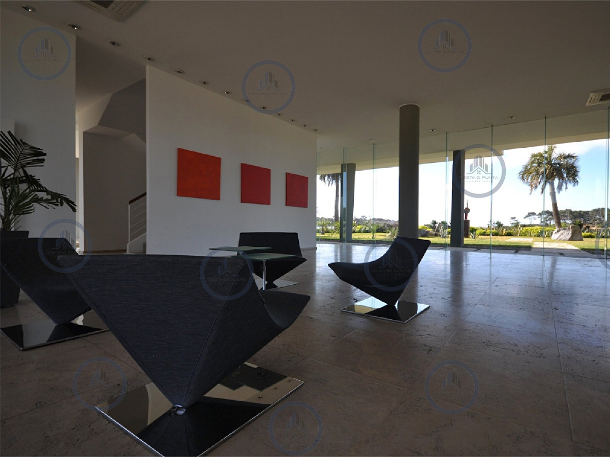 Apartamento ID.1930 - Apartamento en La Barra 3 Dormitorios con Vista directa al Mar, En Venta