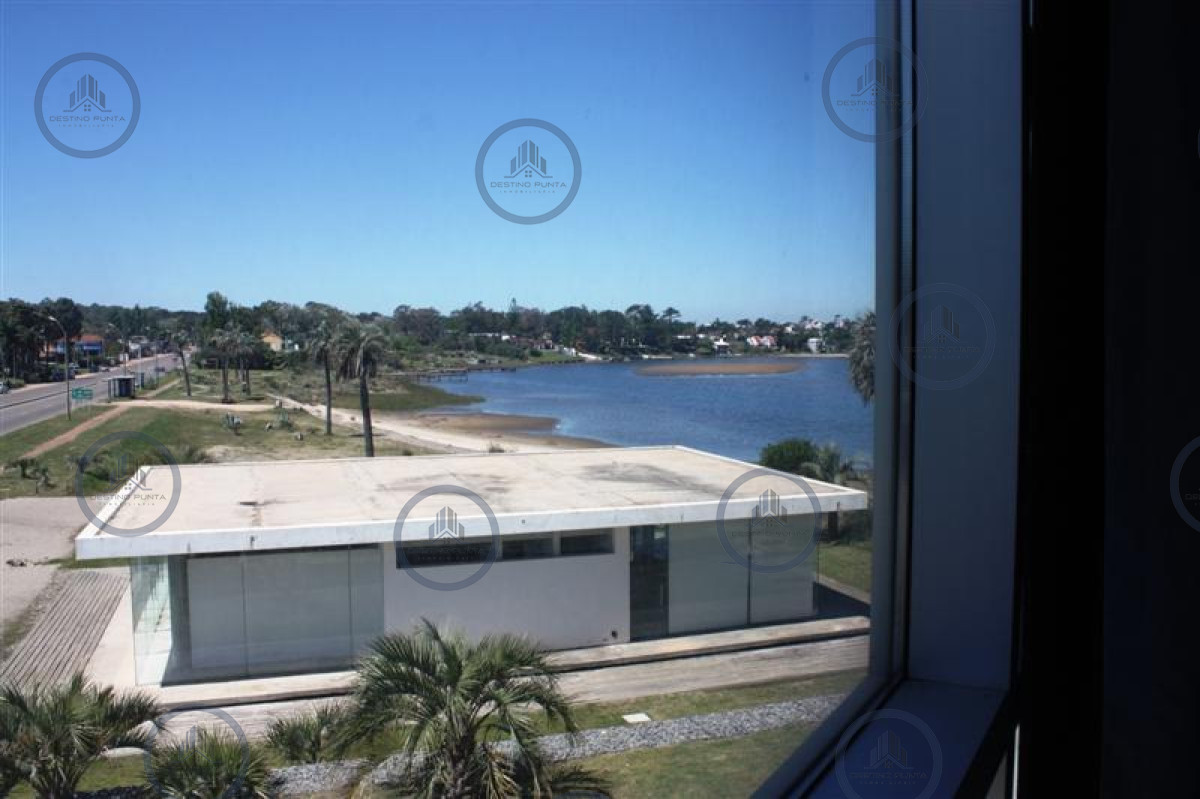 Apartamento ID.1929 - Apartamento en La Barra 3 Dormitorios con Vista al Mar y Terraza, en Venta