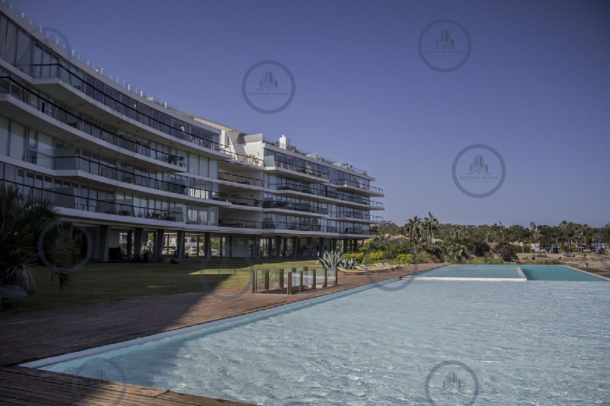 Apartamento ID.1929 - Apartamento en La Barra 3 Dormitorios con Vista al Mar y Terraza, en Venta