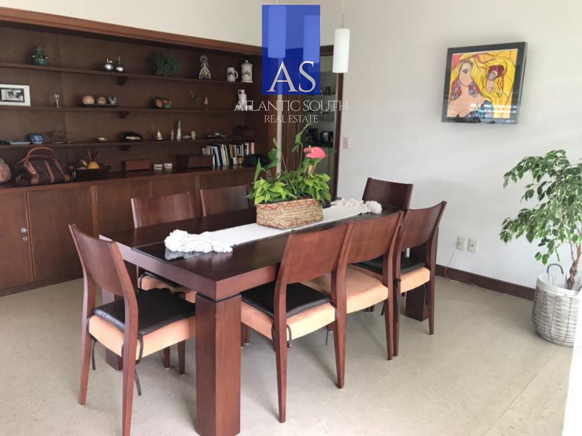 Casa ID.5120 - Casa de 4 dormitorios con vista al mar y piscina climatizada