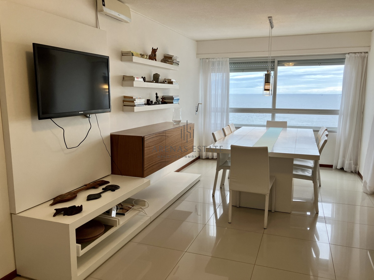 Apartamento ID.2351 - Apartamento en Venta en Península , Punta del Este , 3 dormitorios y servicio