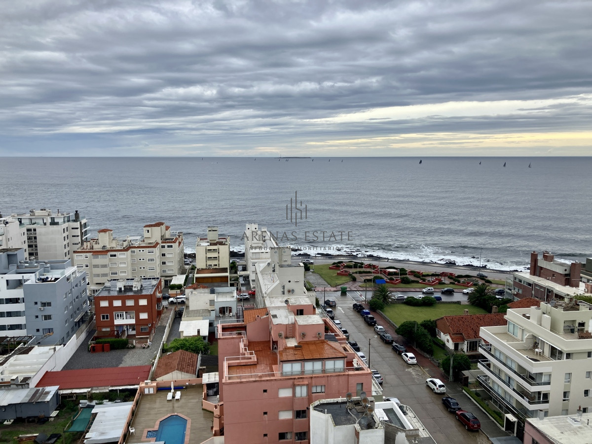 Apartamento ID.2351 - Apartamento en Venta en Península , Punta del Este , 3 dormitorios y servicio