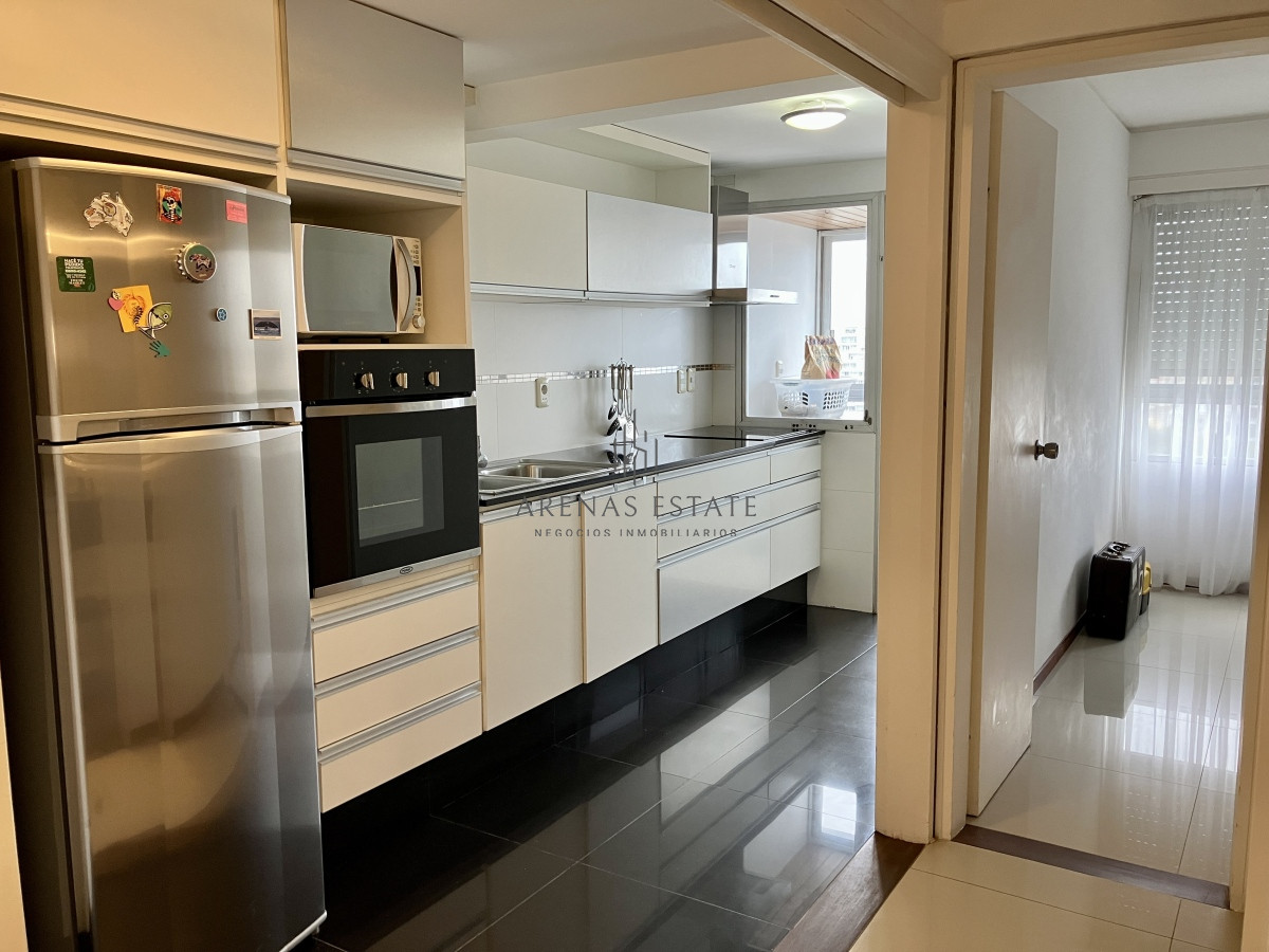 Apartamento ID.2351 - Apartamento en Venta en Península , Punta del Este , 3 dormitorios y servicio