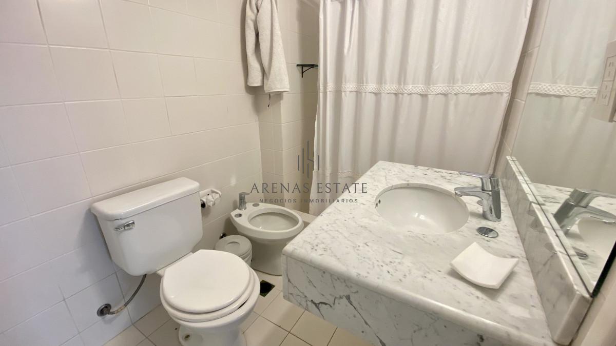 Apartamento ID.2334 - Apartamento de 3 dormitorios en venta en Punta del Este 
