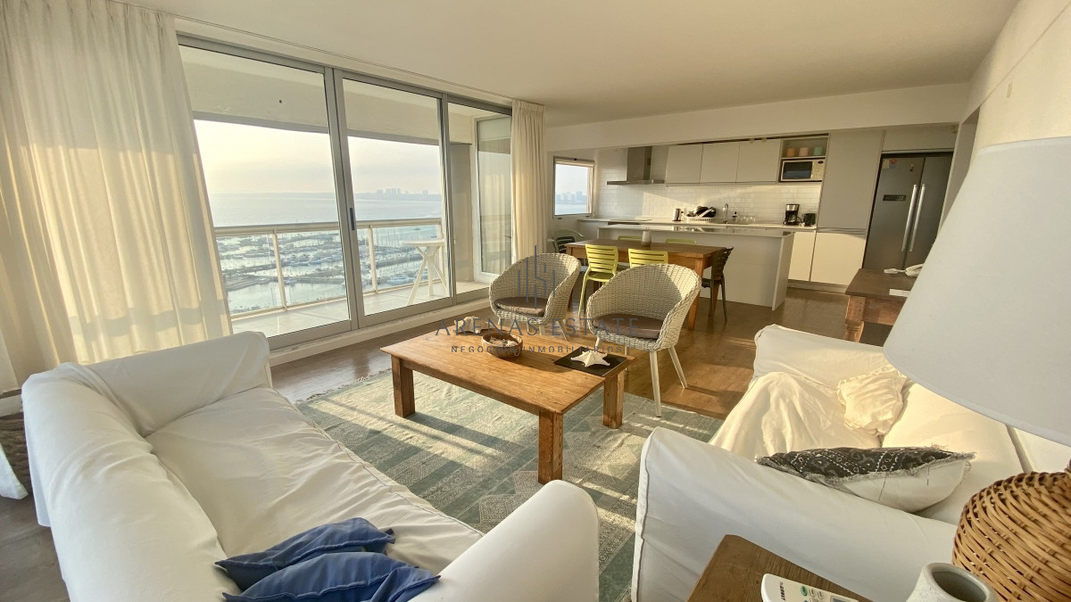 Apartamento ID.2334 - Apartamento de 3 dormitorios en venta en Punta del Este 