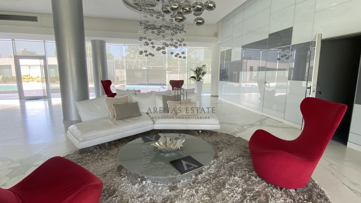 Apartamento ID.2262 - Apartamento en venta a metros de playa Mansa amueblado a estrenar.