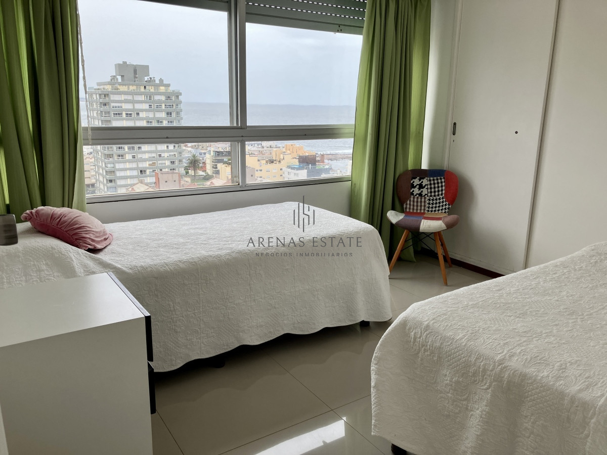 Apartamento ID.2351 - Apartamento en Venta en Península , Punta del Este , 3 dormitorios y servicio