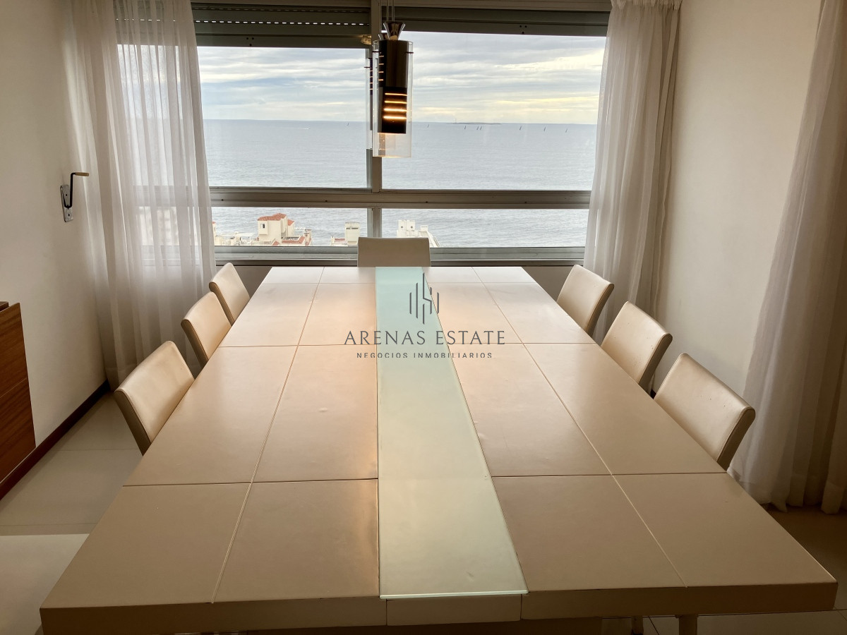 Apartamento ID.2351 - Apartamento en Venta en Península , Punta del Este , 3 dormitorios y servicio