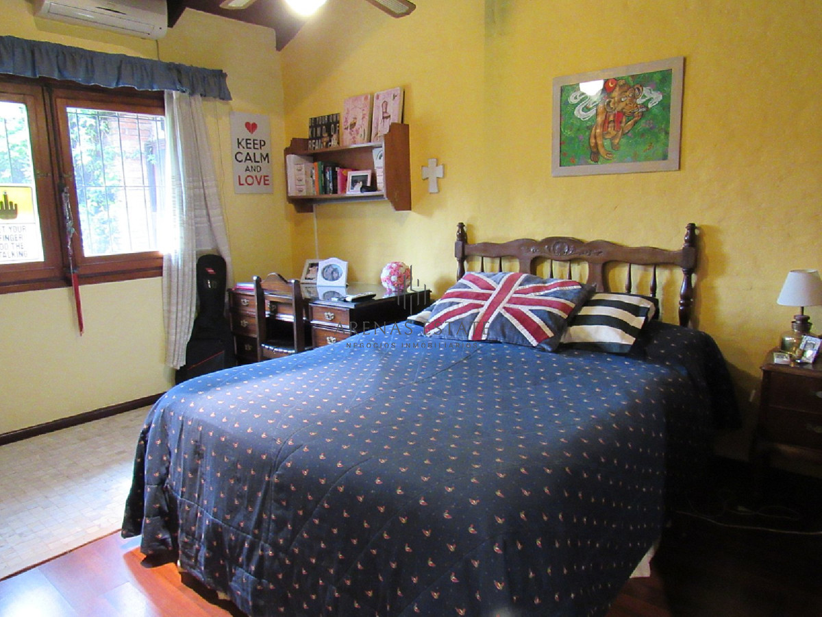 Casa ID.2878 - Casa en Mansa 4 dormitorios y dependencia, con piscina y barbacoa
