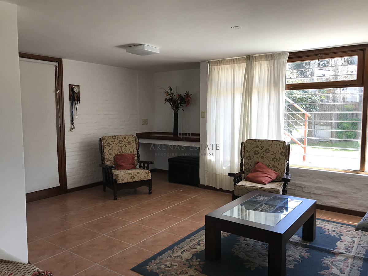 Casa ID.4048 - Casa en Mansa 4 dormitorios con piscina y barbacoa