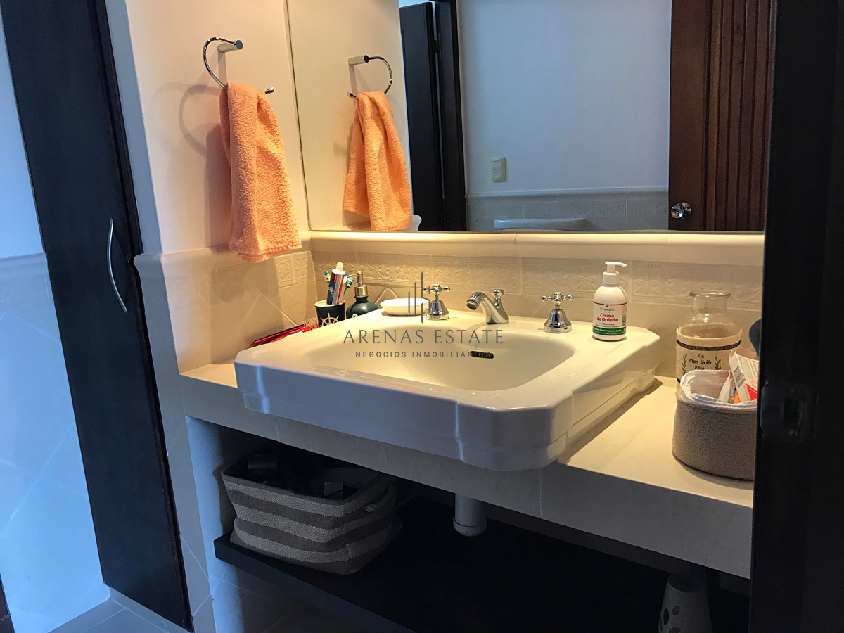 Casa ID.4048 - Casa en Mansa 4 dormitorios con piscina y barbacoa