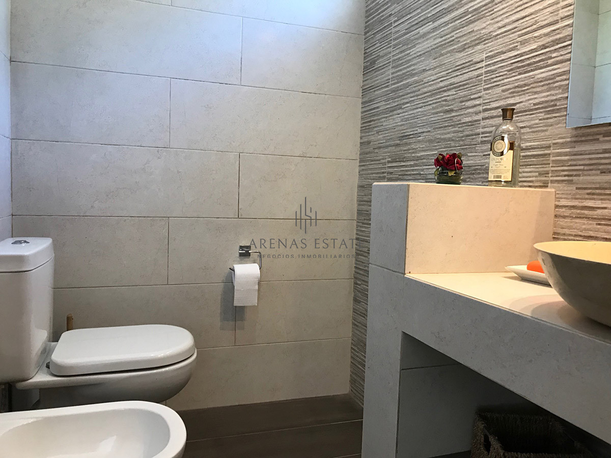 Casa ID.4048 - Casa en Mansa 4 dormitorios con piscina y barbacoa