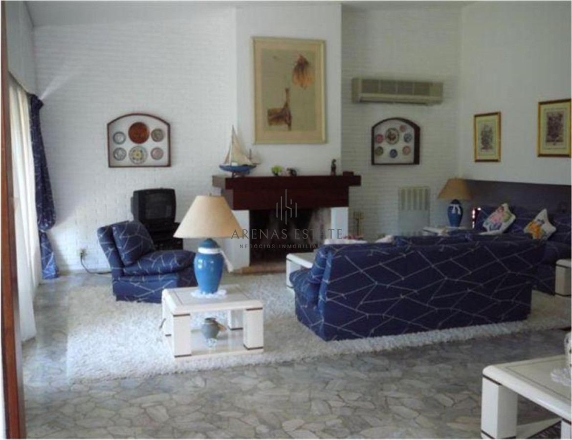 Casa ID.2877 - Casa en Mansa, 4 dormitorios *