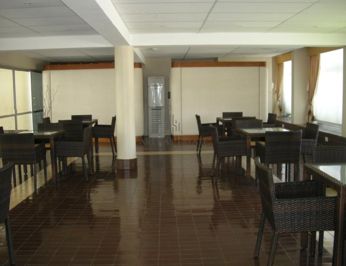 Apartamento ID.2351 - Apartamento en Venta en Península , Punta del Este , 3 dormitorios y servicio