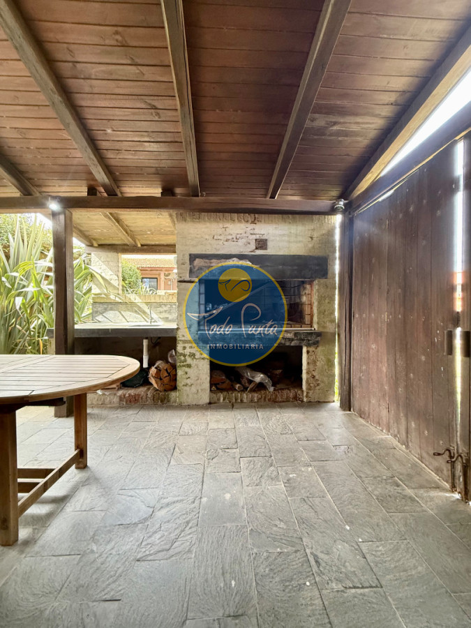 Miniatura de Casa de 2 dormitorios en Pinares, Punta del Este | Todo Punta