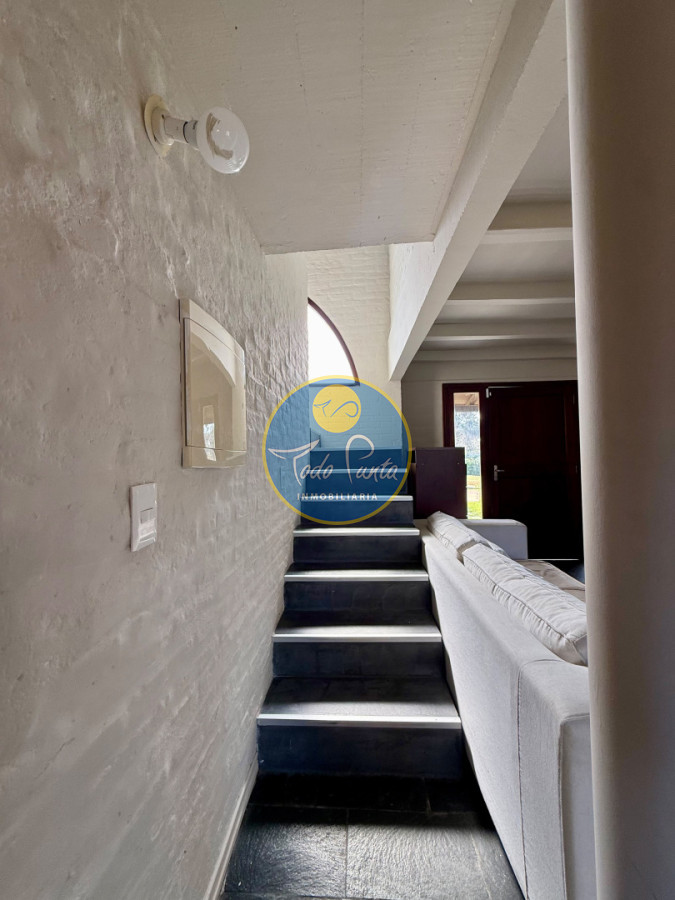 Miniatura de Casa de 2 dormitorios en Pinares, Punta del Este | Todo Punta