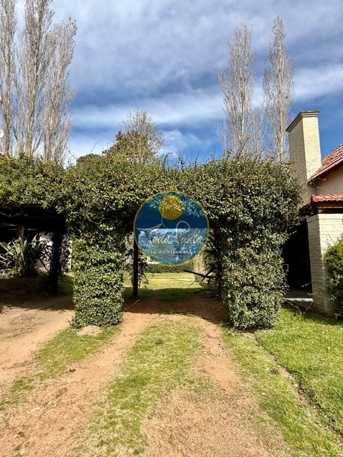 Miniatura de Casa de 2 dormitorios en Pinares, Punta del Este | Todo Punta