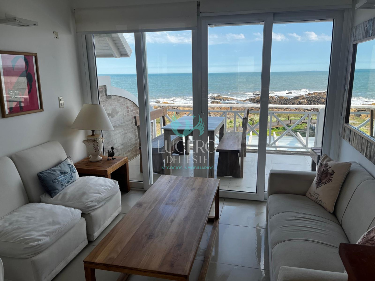 Apartamento ID.789 - Apartamento frente al mar en alquiler.