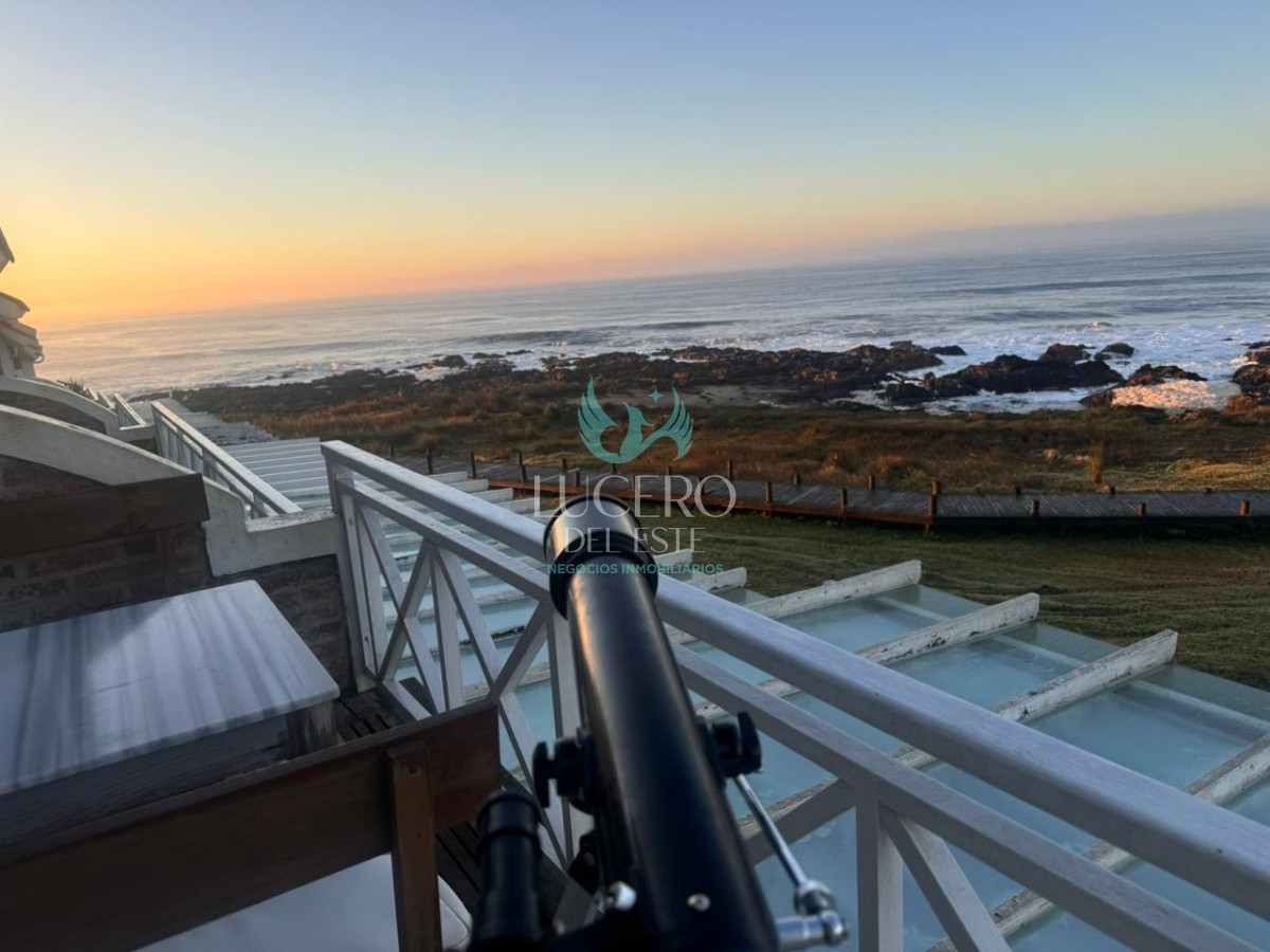 Apartamento ID.789 - Apartamento frente al mar en alquiler.