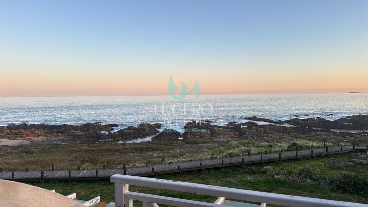 Apartamento ID.789 - Apartamento frente al mar en alquiler.