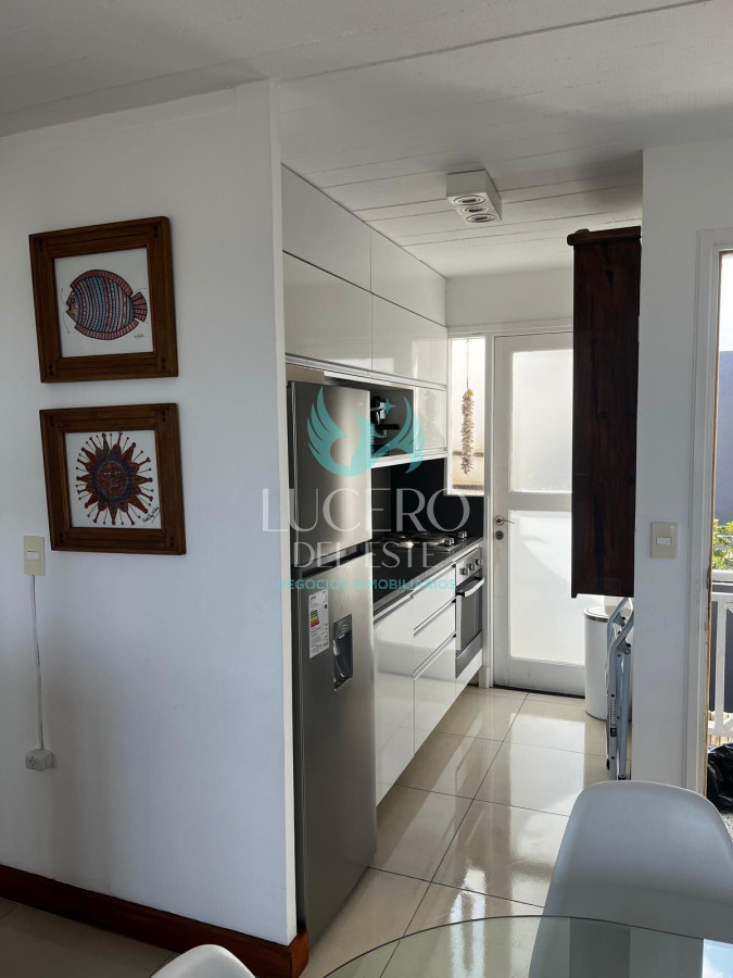 Apartamento ID.789 - Apartamento frente al mar en alquiler.