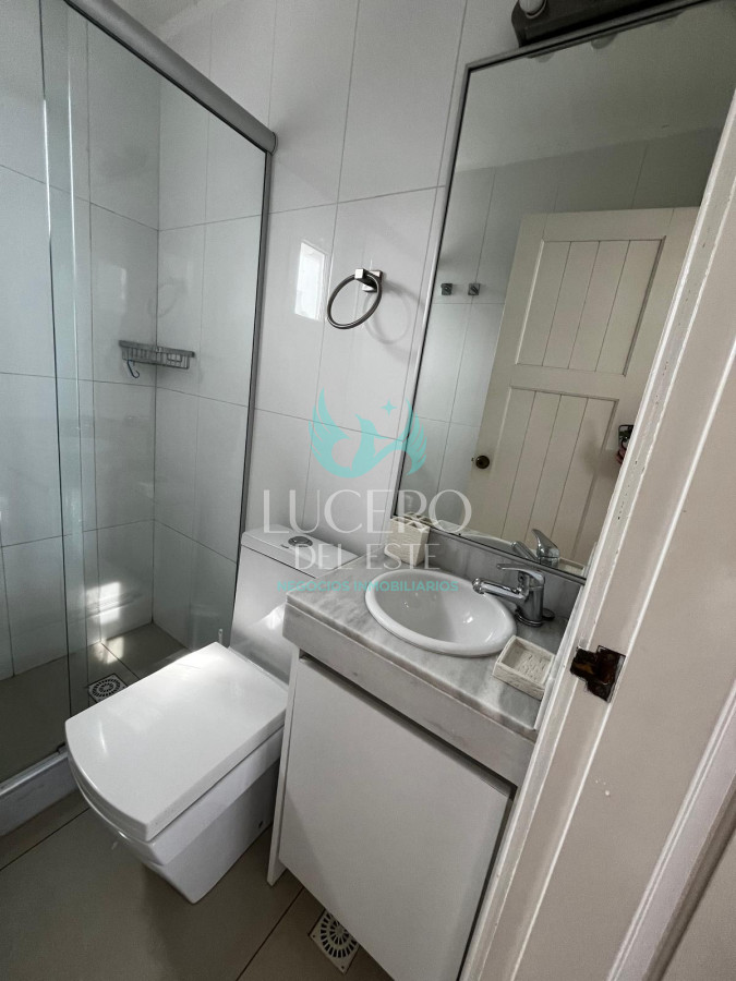 Apartamento ID.789 - Apartamento frente al mar en alquiler.