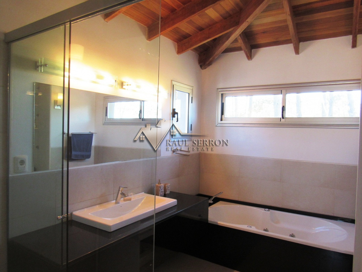 Casa ID.2603 - VENTA DE CASA DE 3 DORMITORIOS EN PINAR DEL FARO JOSE IGNACIO PUNTA DEL ESTE