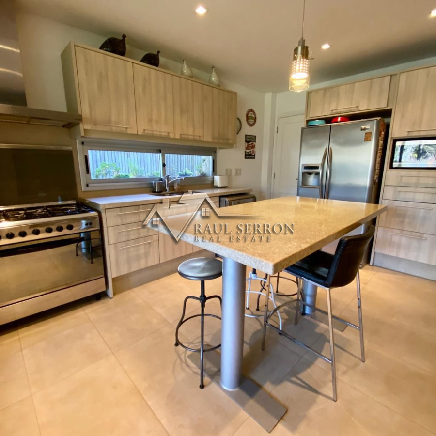 Casa ID.2612 - VENTA DE CASA DE 4 DORMITORIOS EN SUITE EN RINCON DEL INDIO 
