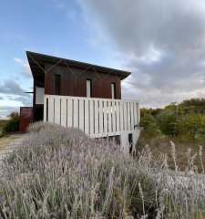 VENTA DE CASA DE 5 DORMITORIOS EN PUNTA PIEDRAS