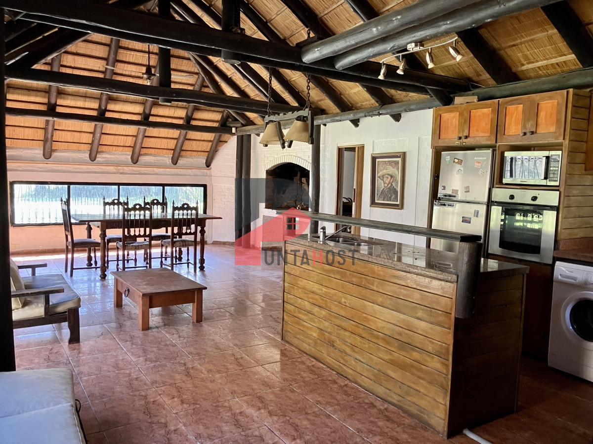 Casa ID.98 - Cabaña en Pinares, a metros del mar....