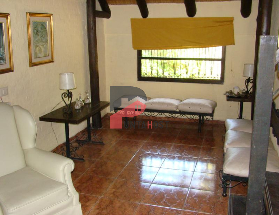 Casa ID.98 - Cabaña en Pinares, a metros del mar....